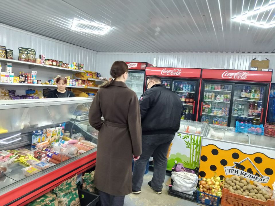 В рамках проекта "Предпринимательство" партии "Единая Россия" представители Управы Ильичевского внутригородского района совместно с председателем "Народного контроля" Евгением Левашевым осуществили проверку магазинов по...
