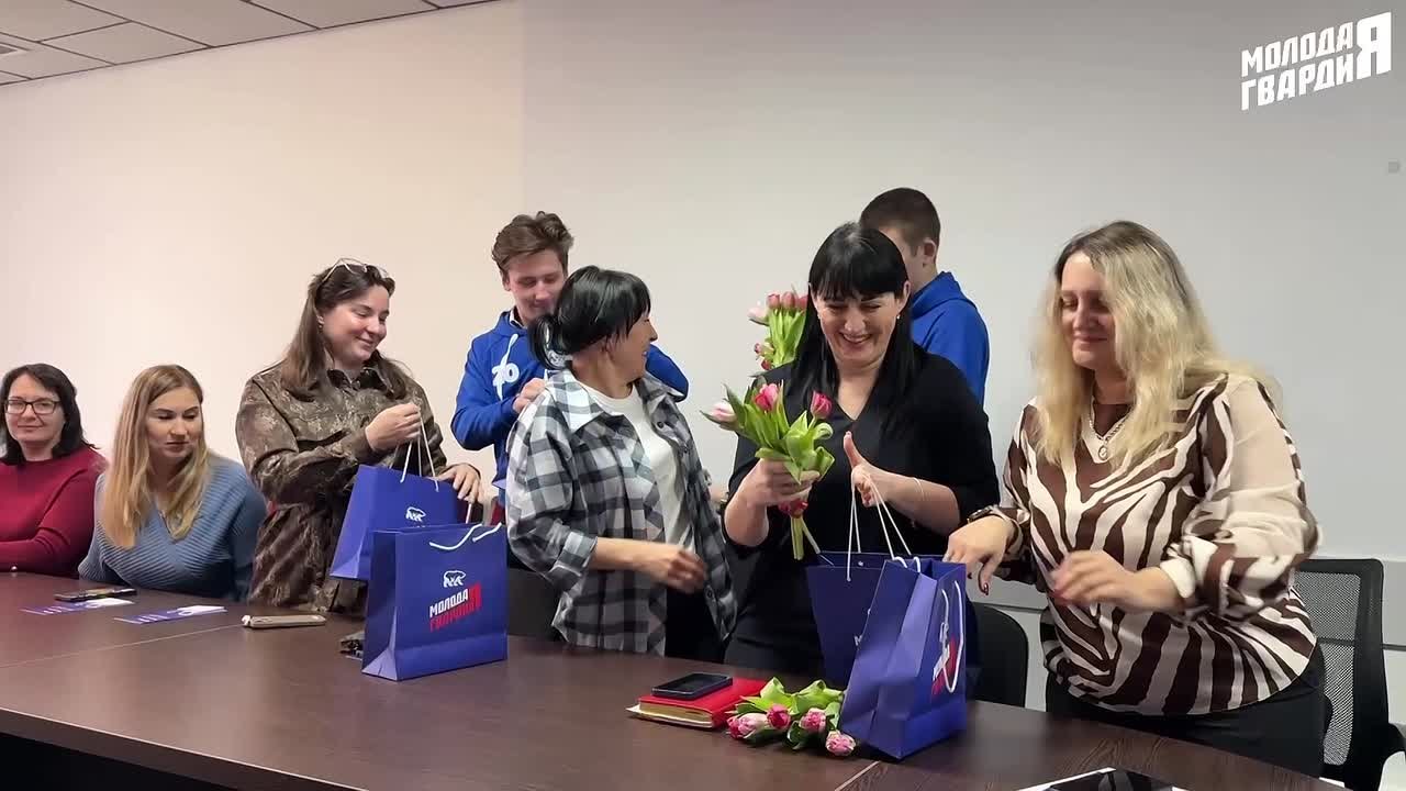 Весна в каждом движении, уважение в каждом цветке!