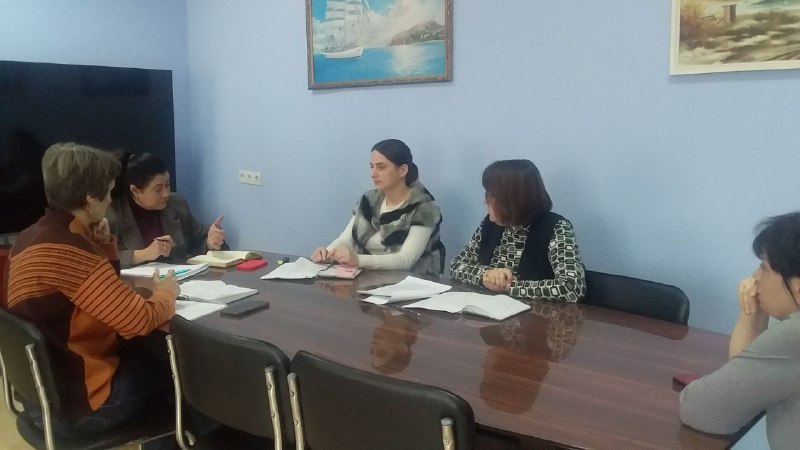 В Управе Приморского внутригородского района города Мариуполь состоялась встреча сотрудников с исполняющим обязанности руководителя Управы Еленой Пантелеевной Голяка