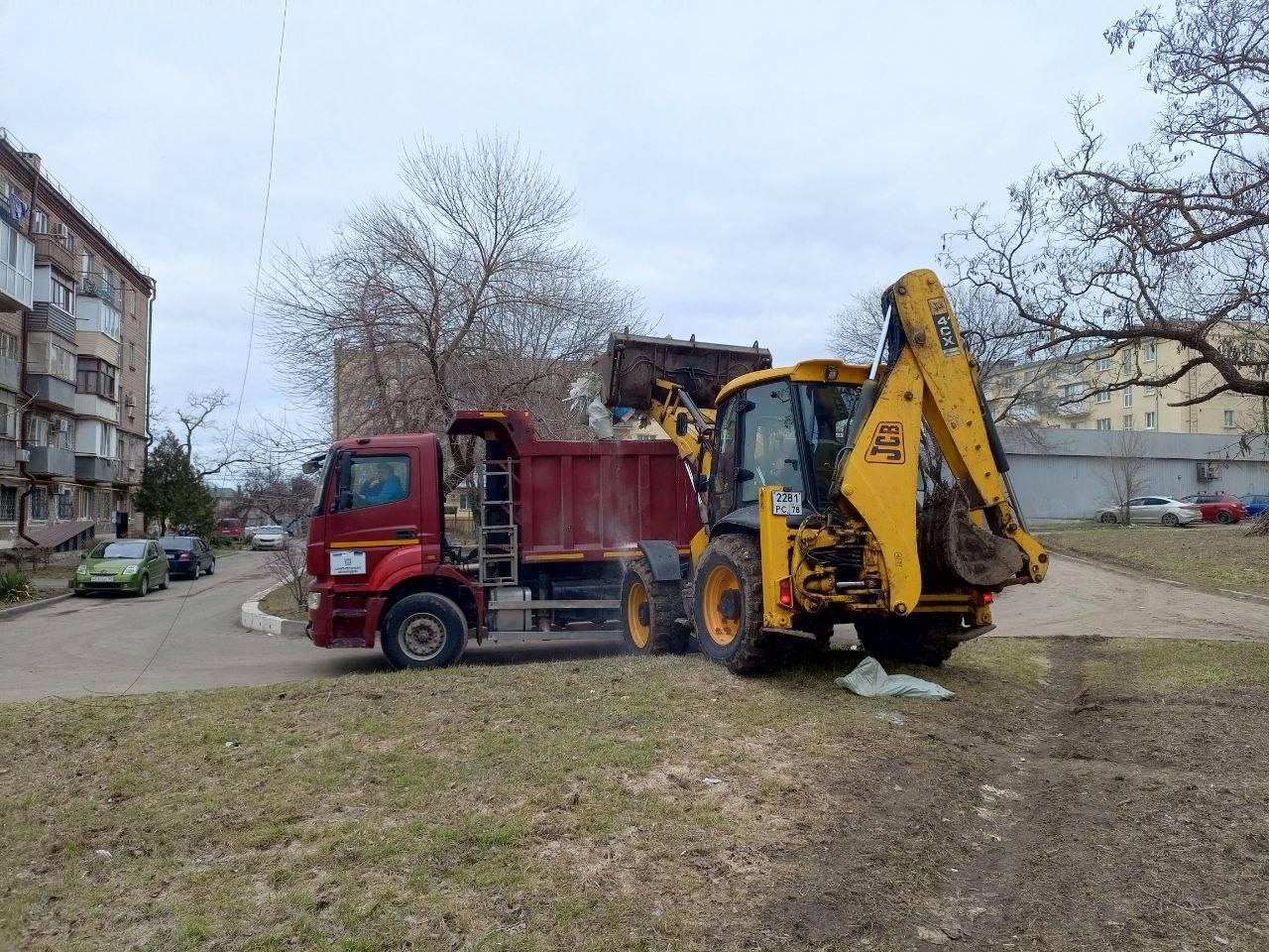 Санкт-Петербург оказал помощь в благоустройстве Ильичевского района