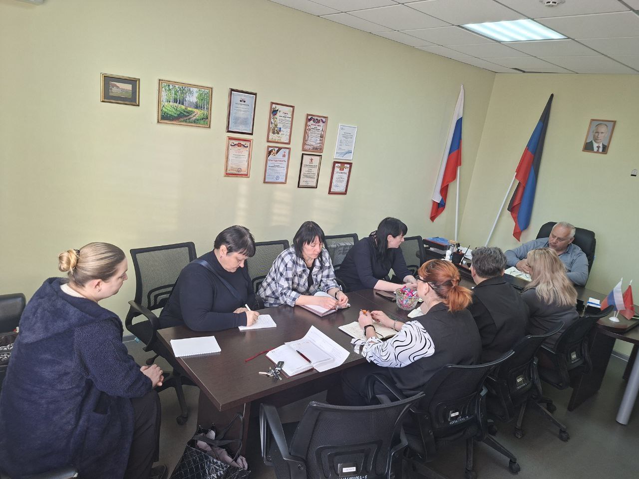 В рамках проекта «Управдом» партии Единая Россия в Управе Ильичевского внутригородского района состоялась рабочая встреча