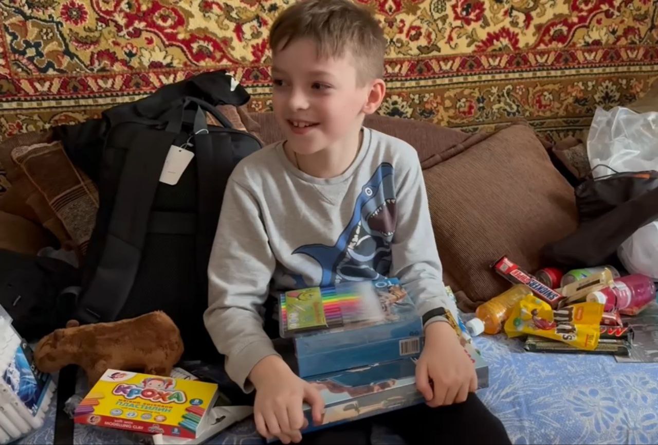 «Подарку в день рождения быть!»: в Мариуполе продолжают радовать детей «Подарку в день рождения быть!»: в Мариуполе продолжают радовать детей