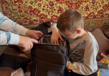 «Подарку в день рождения быть!»: в Мариуполе продолжают радовать детей