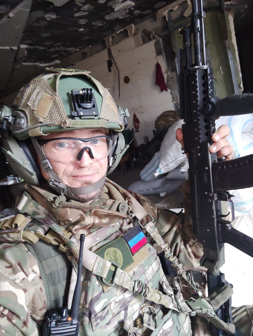 Признан без вести пропавшим нацбол Олег Миронов (позывной Макаревич) Признан без вести пропавшим нацбол Олег Миронов (позывной Макаревич)