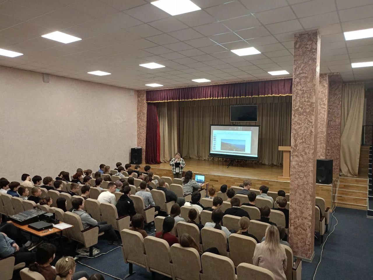 КРЫМСКАЯ ВЕСНА: 12 ЛЕТ ВМЕСТЕ С РОССИЕЙ КРЫМСКАЯ ВЕСНА: 12 ЛЕТ ВМЕСТЕ С РОССИЕЙ