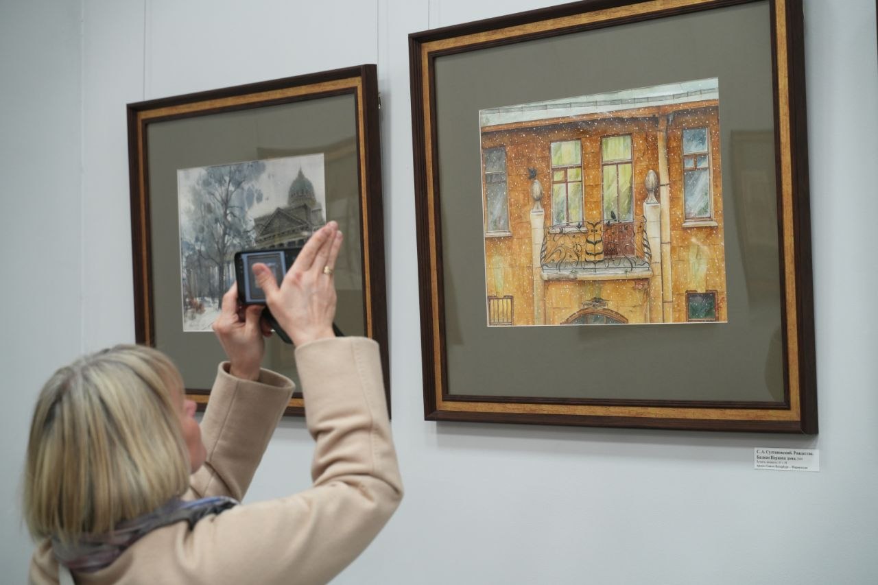 Антон Кольцов: На проспекте Металлургов после ремонтно-восстановительных работ открыли выставочный зал им. А.И. Куинджи Краеведческого музея города Мариуполя Антон Кольцов: На проспекте Металлургов после ремонтно-восстановительных работ открыли выставочный зал им. А.И. Куинджи Краеведческого музея города Мариуполя