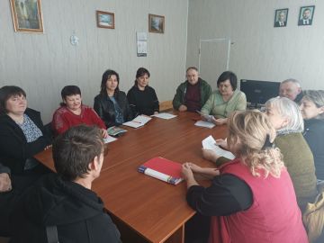 Заведующий Старокрымским территориальным сектором Цымбой Элла Федоровна провела встречу с жителями