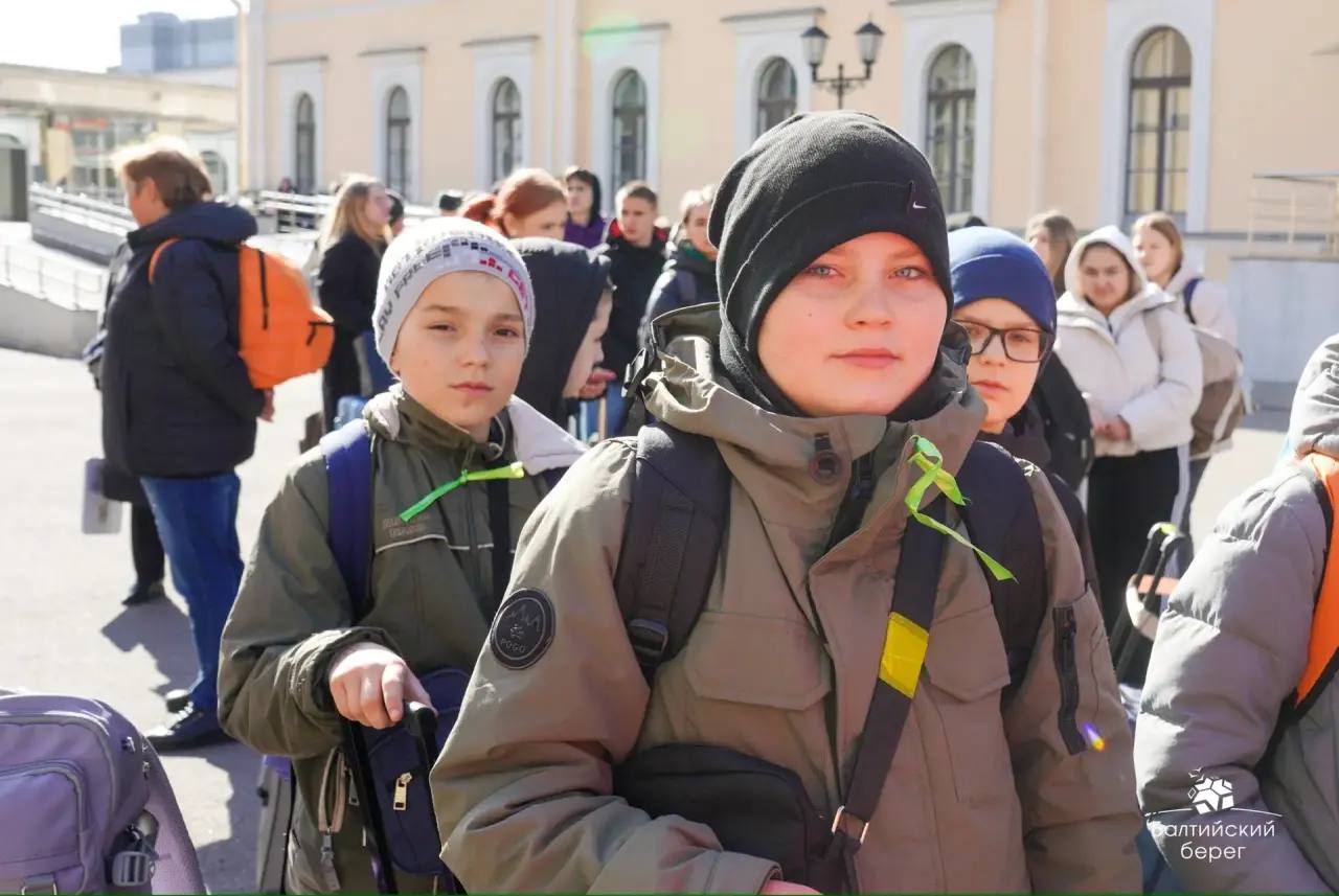 Школьники из Мариуполя прибыли на весенние каникулы в Петербург Школьники из Мариуполя прибыли на весенние каникулы в Петербург
