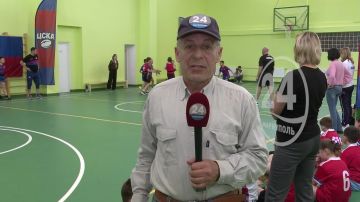 В спортивном зале СШ №68 состоялся турнир школьной лиги ЦСКА по тэг-регби