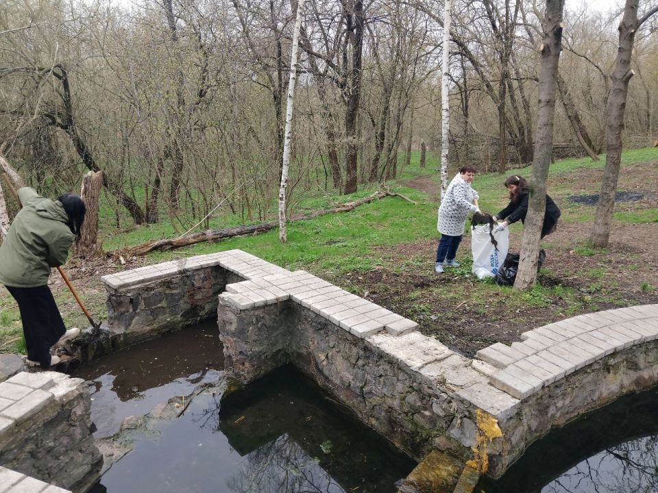 Сегодня в рамках Всероссийской акции «Вода России» состоялся субботник на территории Ильичевского района Сегодня в рамках Всероссийской акции «Вода России» состоялся субботник на территории Ильичевского района