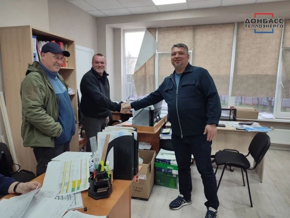 Генеральный директор ГУП ДНР «Донбасстеплоэнерго» Сергей Полхов посетил Мариуполь с рабочим визитом Генеральный директор ГУП ДНР «Донбасстеплоэнерго» Сергей Полхов посетил Мариуполь с рабочим визитом