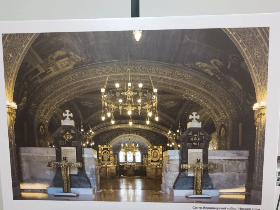 «Два Херсонеса» – выставка фотографа из Донецка Игоря Гапчича «Два Херсонеса» – выставка фотографа из Донецка Игоря Гапчича