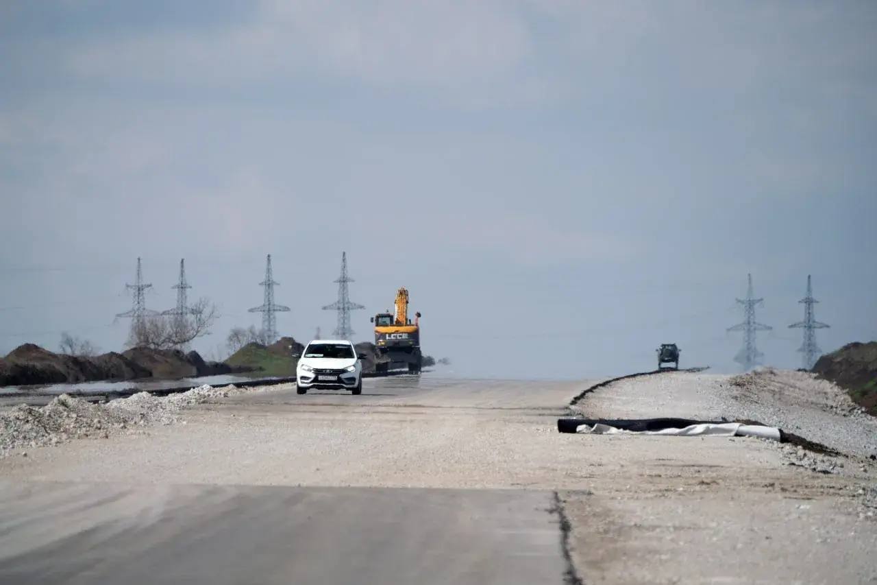 Большой государственный проект: На юге ДНР продолжается строительство объездной дороги Мариуполя Большой государственный проект: На юге ДНР продолжается строительство объездной дороги Мариуполя