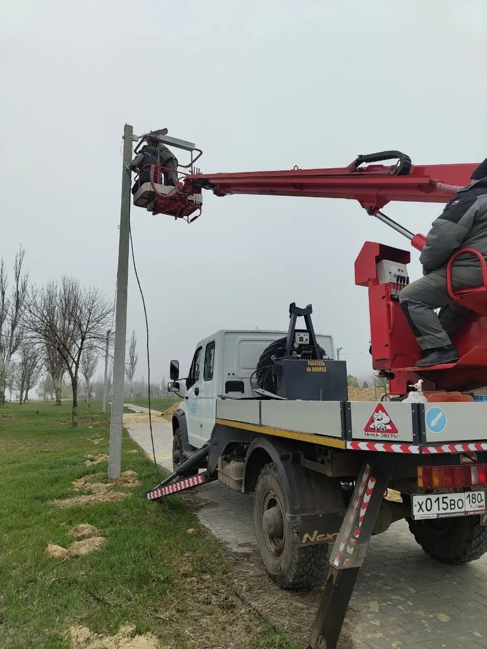 Энергетики проинспектировали воздушные линии в Ильичевском районе
