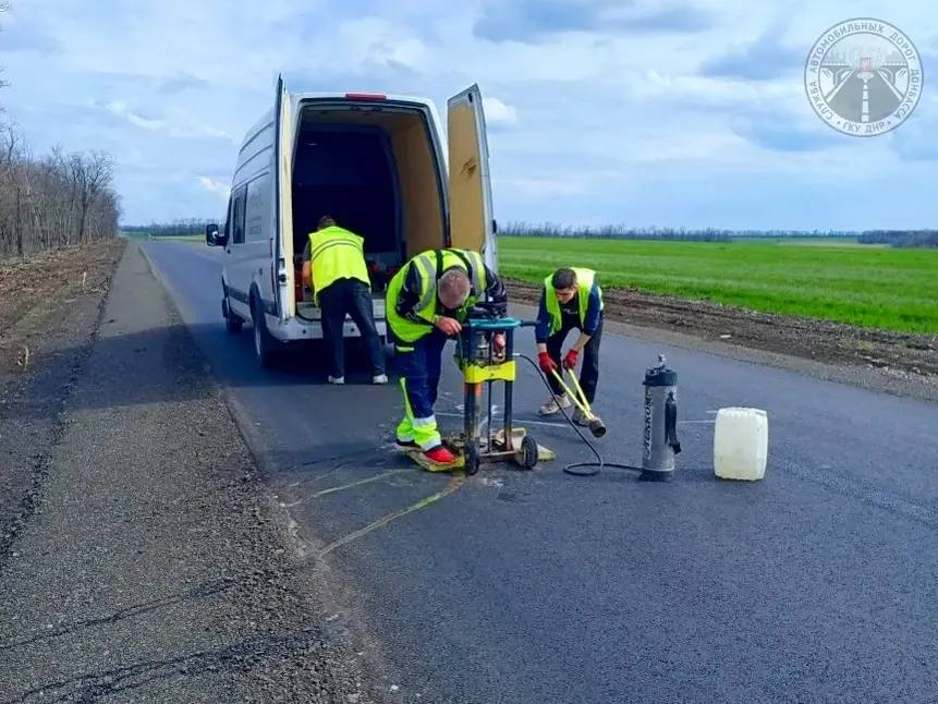 Александр Бондаренко: С начала дорожного сезона в Республике уже обновлено более 32 км асфальтобетонного покрытия Александр Бондаренко: С начала дорожного сезона в Республике уже обновлено более 32 км асфальтобетонного покрытия