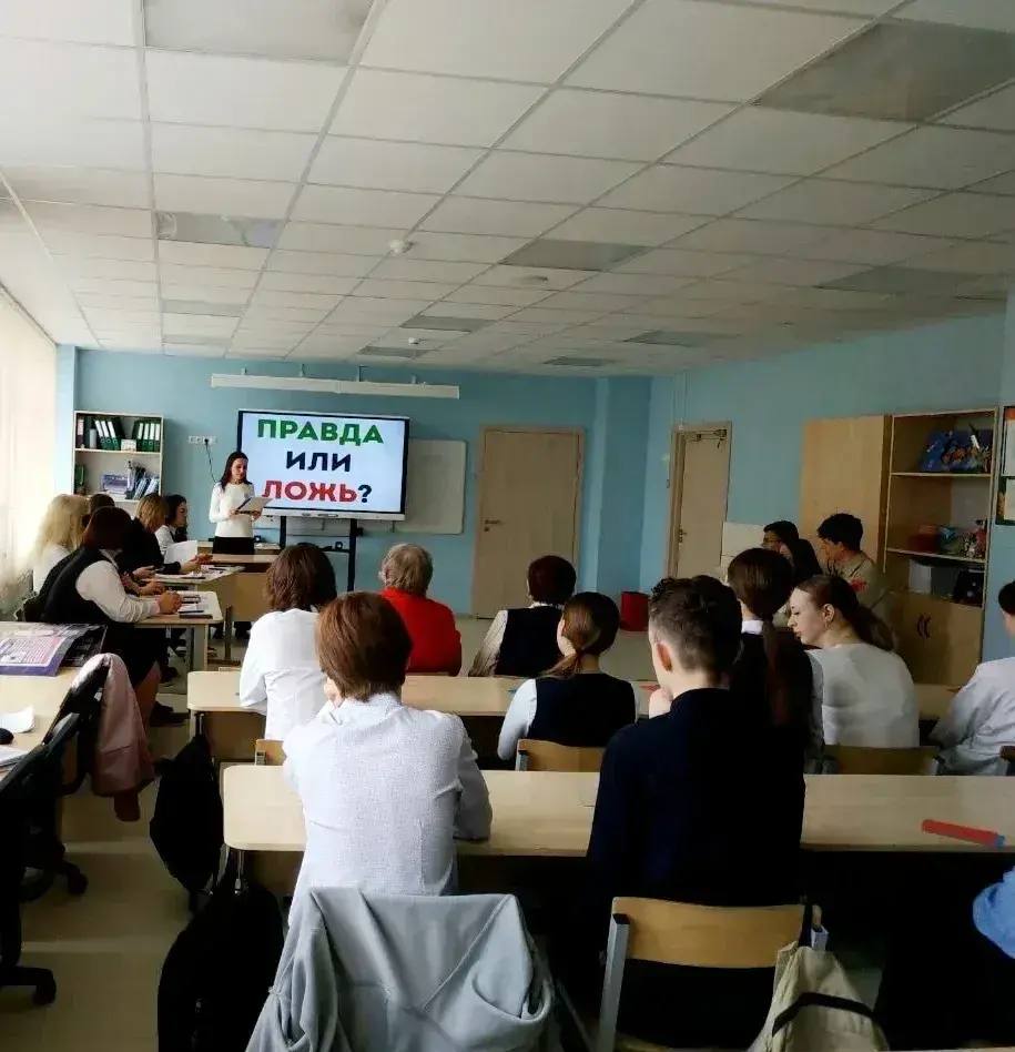 Семейные ценности: откровенный разговор поколений в Мариуполе Семейные ценности: откровенный разговор поколений в Мариуполе