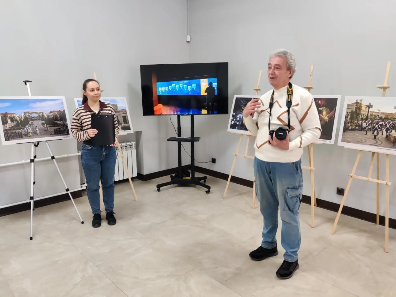 В Краеведческом музее города Мариуполя проходит фотовыставка «Два Херсонеса»