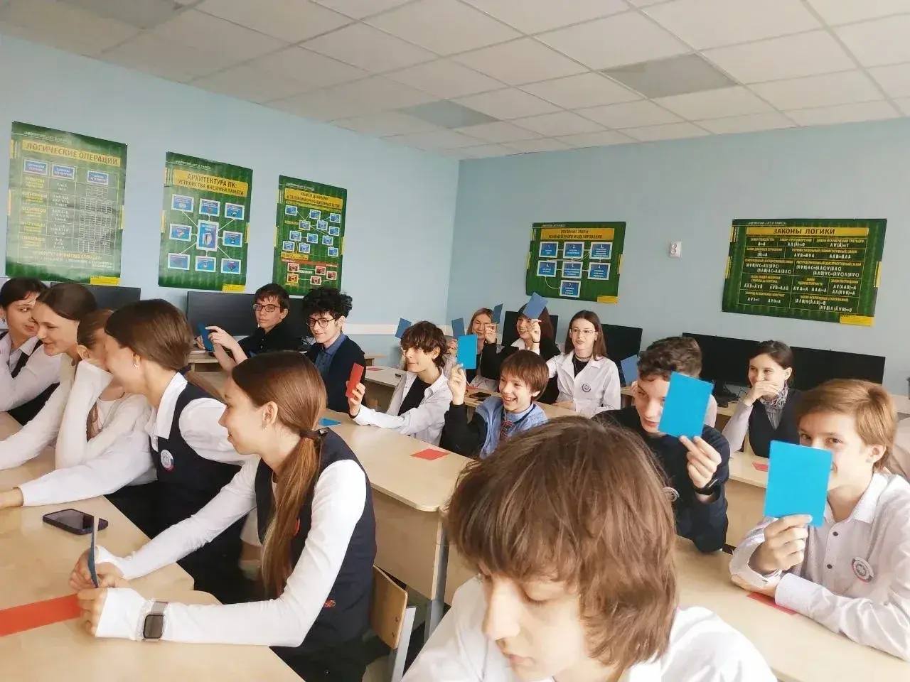 Семейные ценности: откровенный разговор поколений в Мариуполе Семейные ценности: откровенный разговор поколений в Мариуполе