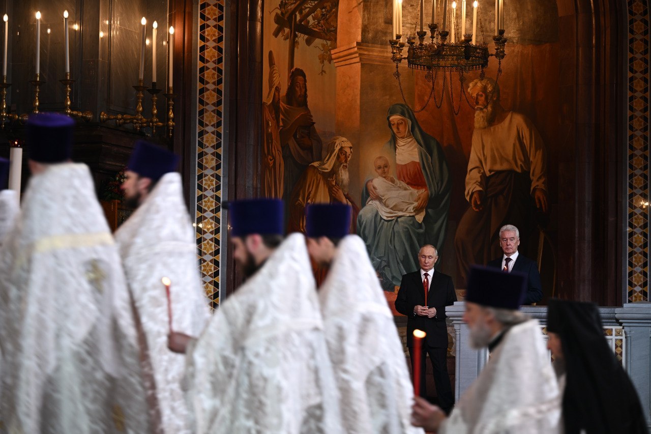 Владимир Путин поздравил православных христиан и всех граждан России, отмечающих Пасху – Светлое Христово Воскресение Владимир Путин поздравил православных христиан и всех граждан России, отмечающих Пасху – Светлое Христово Воскресение