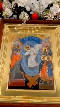 ХРИСТОС ВОСКРЕСЕ!. Пасхальное богослужение в Свято-Владимирском храме Мариуполя