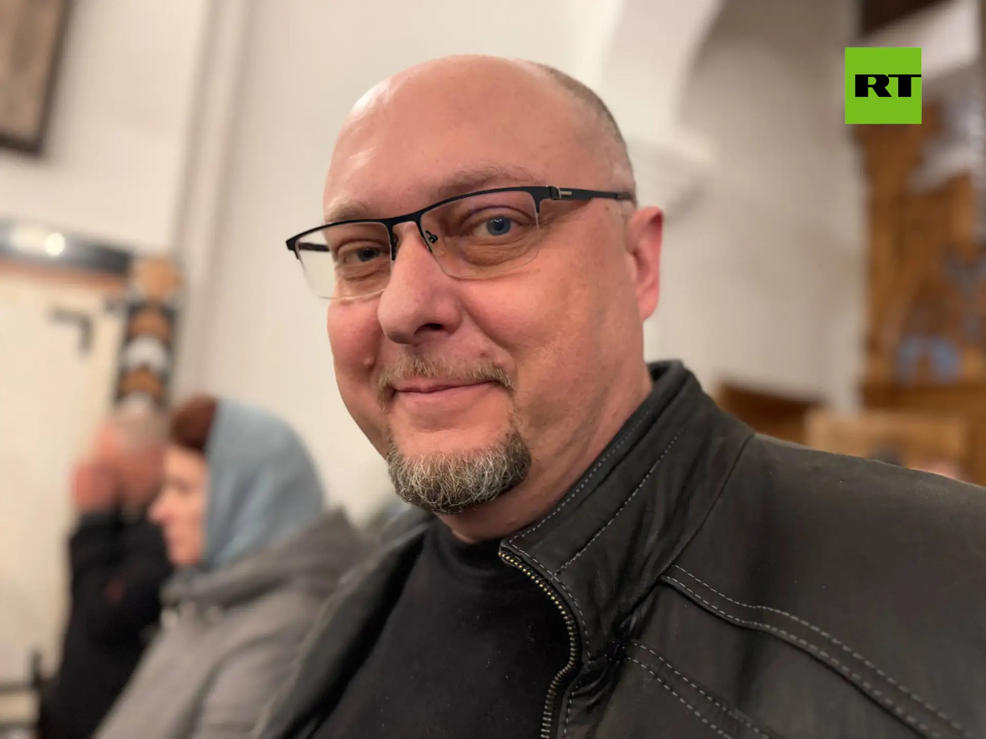 ПАСХА ФРОНТОВАЯ. Военный корреспондент Семён Пегов, автор канала WarGonzo Уже третий год подряд провожу предпасхальную неделю в Горловке ПАСХА ФРОНТОВАЯ. Военный корреспондент Семён Пегов, автор канала WarGonzo Уже третий год подряд провожу предпасхальную неделю в Горловке