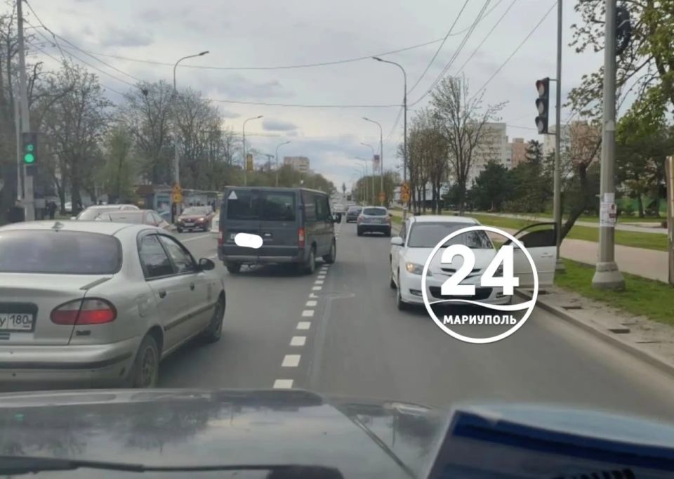 ДТП произошло напротив здания Главпочтамта ДТП произошло напротив здания Главпочтамта