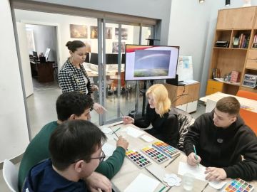 Юные мариупольцы с пользой провели каникулы в Детском ресурсном центре Русского музея