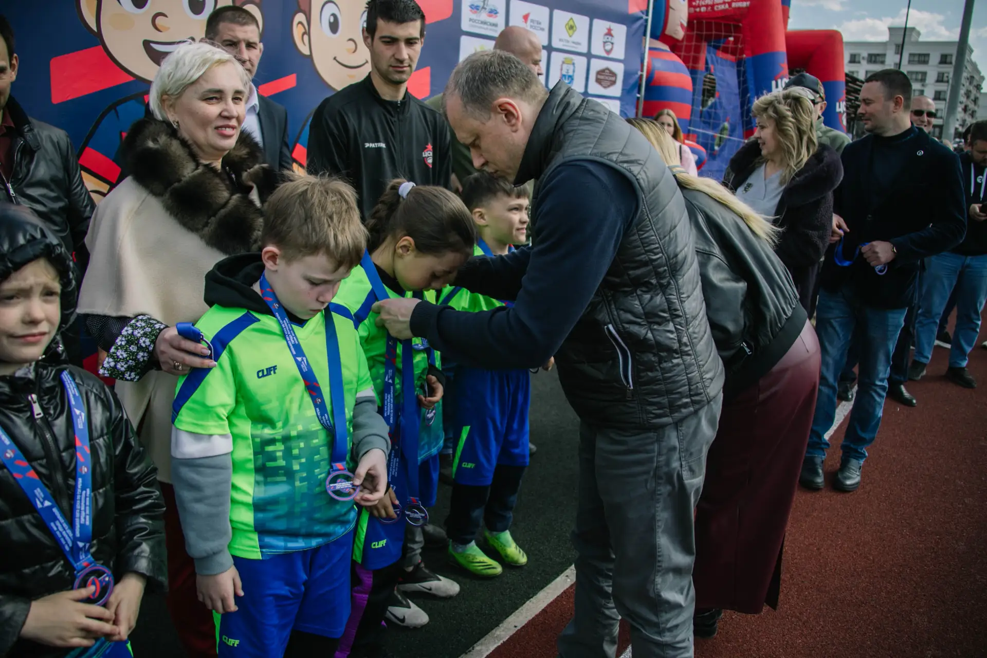 В Мариуполе состоялся Гранд-финал IV сезона Школьной лиги ЦСКА по тэг-регби В Мариуполе состоялся Гранд-финал IV сезона Школьной лиги ЦСКА по тэг-регби