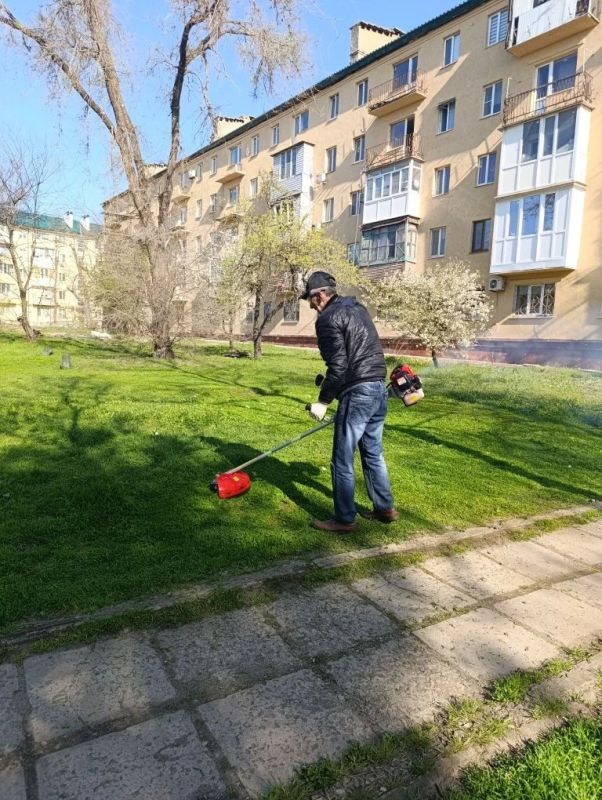 В Мариуполе благоустроили еще более 20 дворов многоэтажек В Мариуполе благоустроили еще более 20 дворов многоэтажек