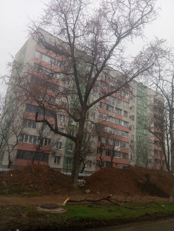 Восстановлен многоквартирный дом на улице Зелинского в г. Мариуполе Восстановлен многоквартирный дом на улице Зелинского в г. Мариуполе