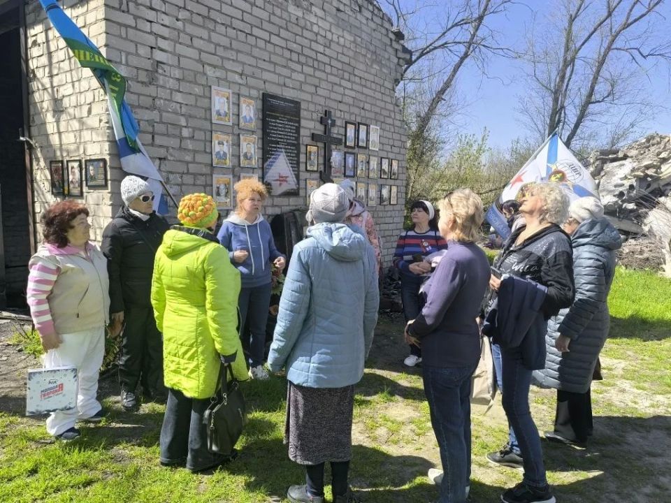 Память жива: Подвиг защитников Мариуполя Память жива: Подвиг защитников Мариуполя
