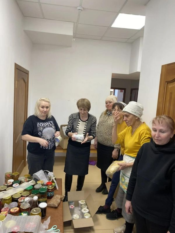 Уфимские волонтеры вернулись домой после гуманитарной миссии в Донбассе Уфимские волонтеры вернулись домой после гуманитарной миссии в Донбассе