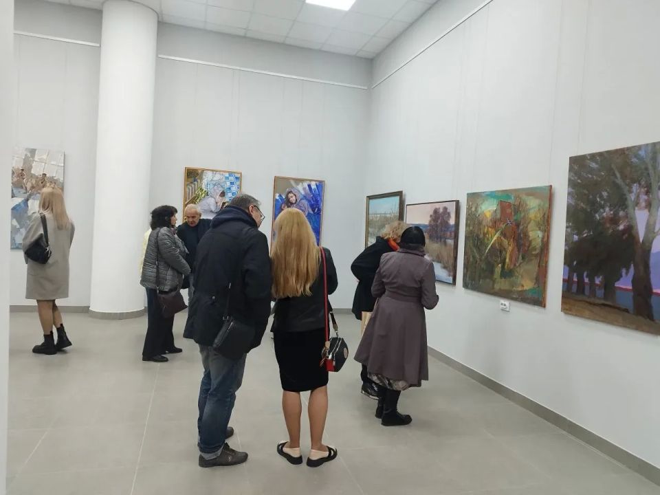 Художественная выставка объединила Мариуполь, Москву, Липецк и Елец Художественная выставка объединила Мариуполь, Москву, Липецк и Елец