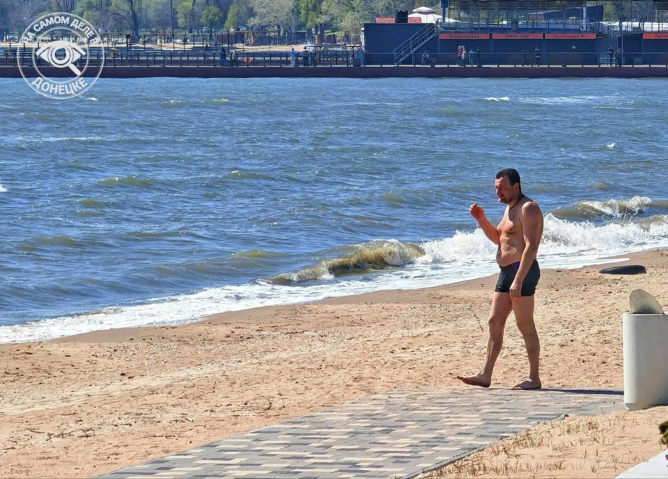 Очень красивая весна в Мариуполе Очень красивая весна в Мариуполе