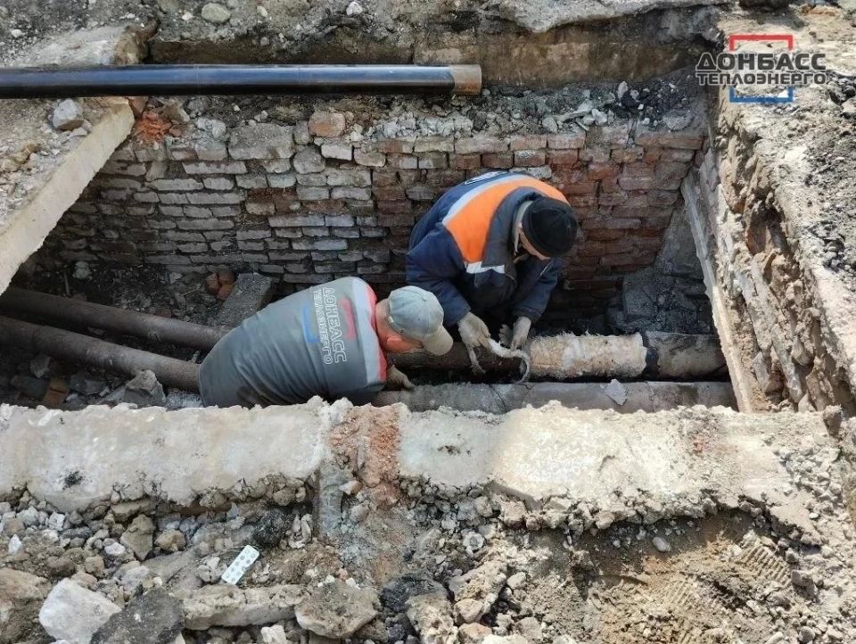 На улице Красномаякской заменили теплотрассу На улице Красномаякской заменили теплотрассу