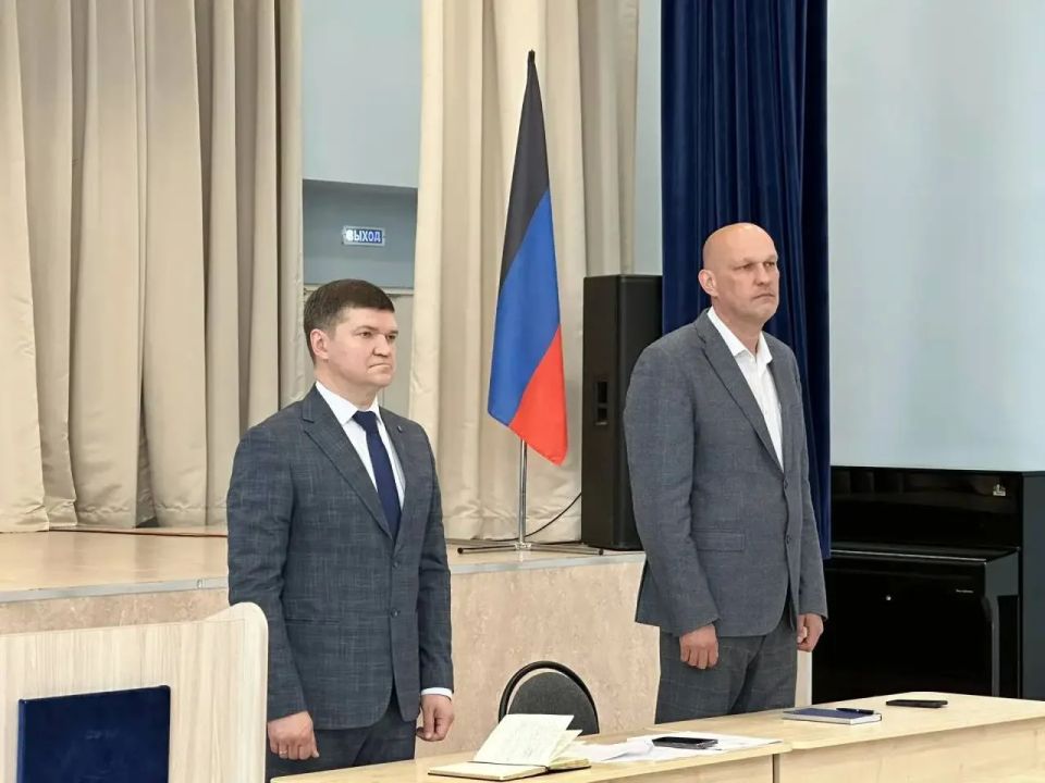 Девятое заседание Мариупольского городского совета Девятое заседание Мариупольского городского совета