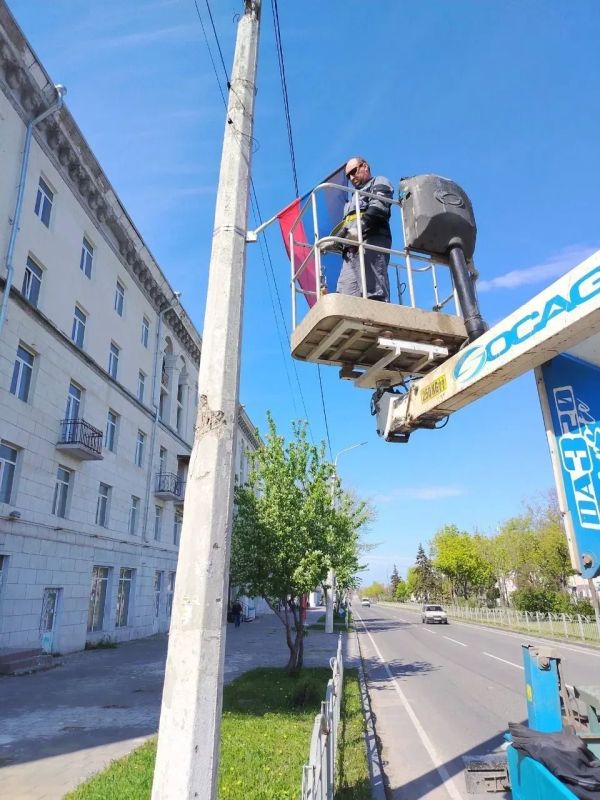 В Жовтневом районе энергетики обследовали порядка 3,7 км воздушных линий В Жовтневом районе энергетики обследовали порядка 3,7 км воздушных линий