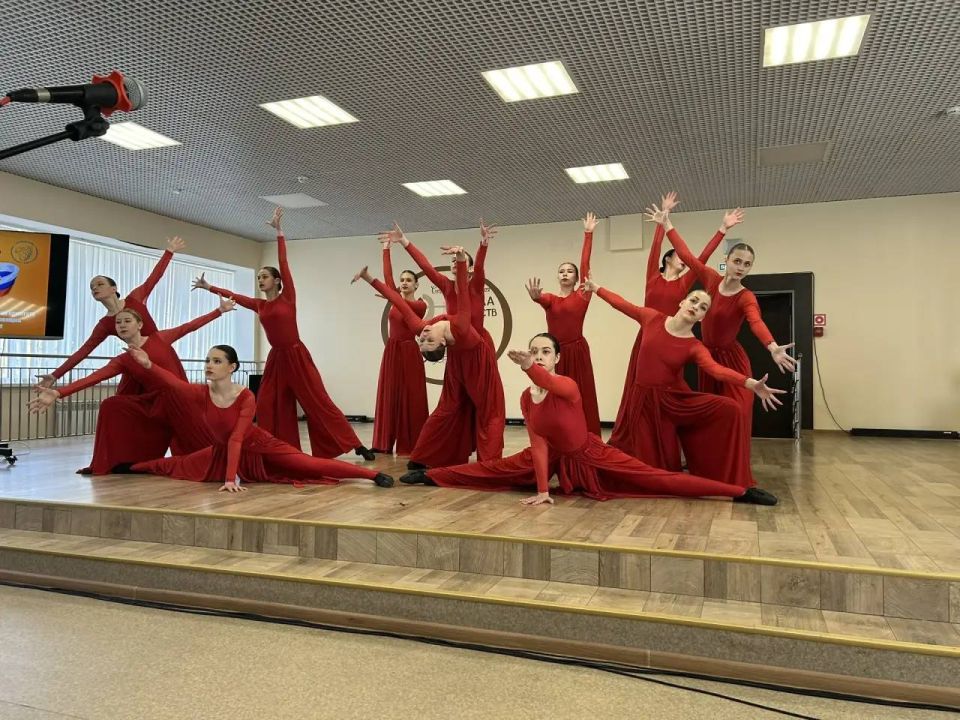 Две стихии Валентины Гризодубовой: «Крылья и клавиши»! Две стихии Валентины Гризодубовой: «Крылья и клавиши»!