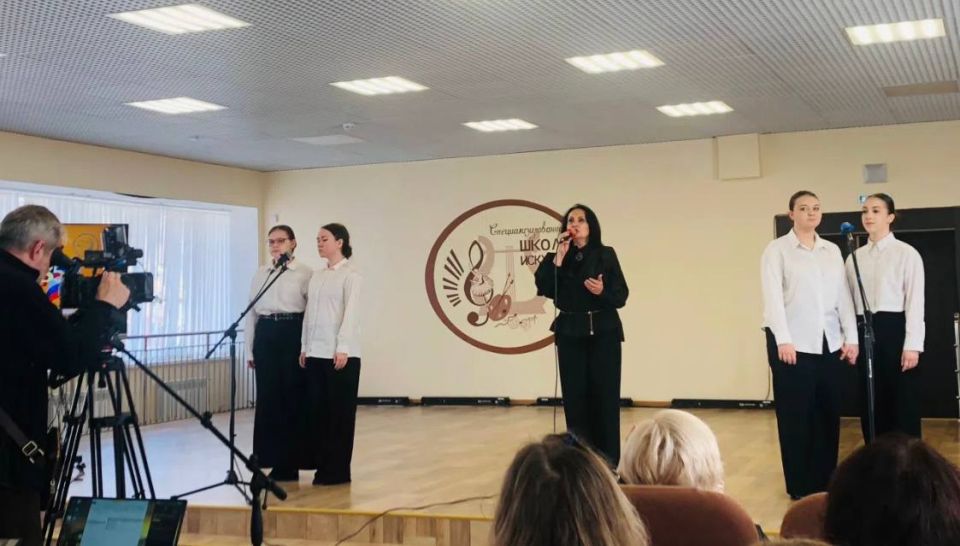 Две стихии Валентины Гризодубовой: «Крылья и клавиши»! Две стихии Валентины Гризодубовой: «Крылья и клавиши»!