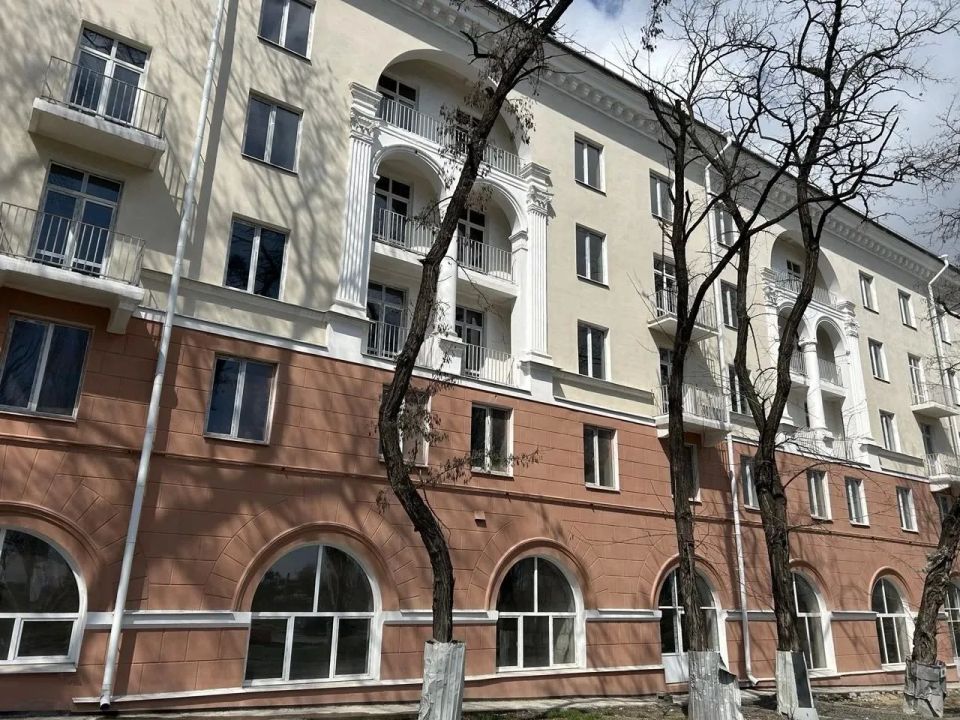 Строители из Ленинградской области восстановили многоквартирный дом на улице Артема