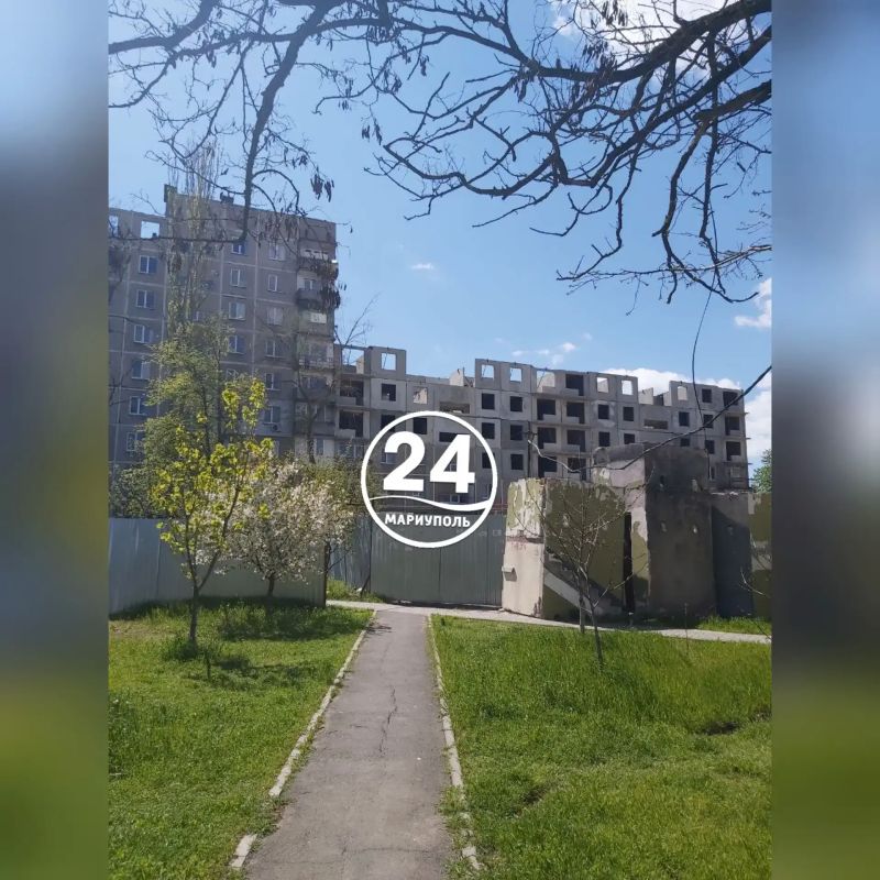 ПИШУТ ЧИТАТЕЛИ. В наш чат-бот Наталья Соболина написала о проблеме затянувшихся восстановительных работ многоэтажного дома на улице Горловской в Мариуполе: сменилось множество подрядчиков, а жильцы никак не дождутся ремонта:...