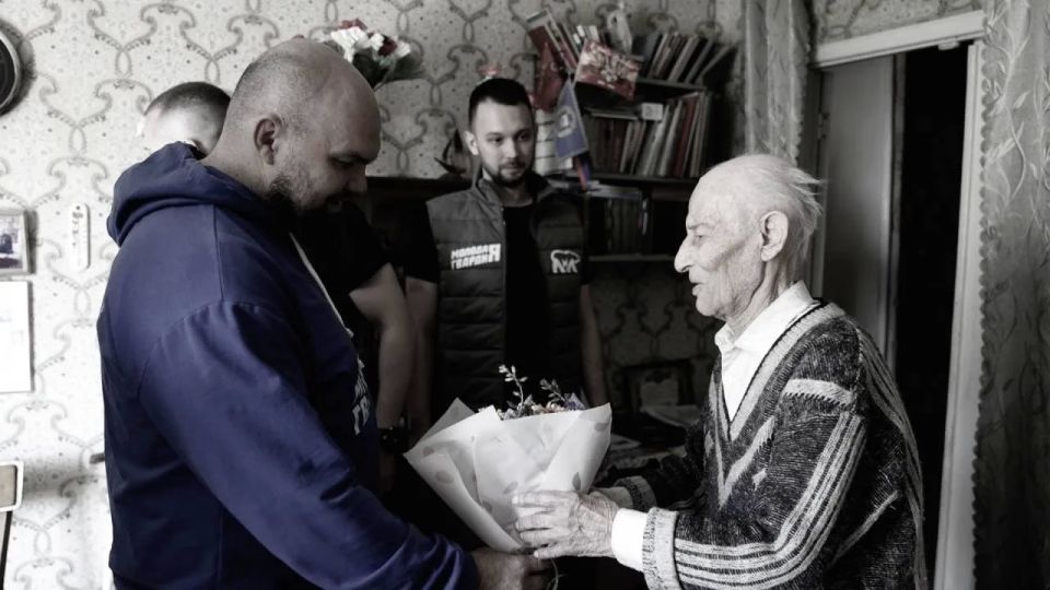 Антон Демидов: На 107-м году жизни перестало биться сердце ветерана Великой Отечественной войны, жителя Мариуполя — Волошина Степана Васильевича Антон Демидов: На 107-м году жизни перестало биться сердце ветерана Великой Отечественной войны, жителя Мариуполя — Волошина Степана Васильевича