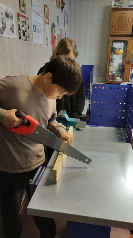 В рамках национального проекта «Молодежь и дети» в школы городского округа Мариуполь поступило новое оборудование для кабинетов труда и ОБЗР В рамках национального проекта «Молодежь и дети» в школы городского округа Мариуполь поступило новое оборудование для кабинетов труда и ОБЗР