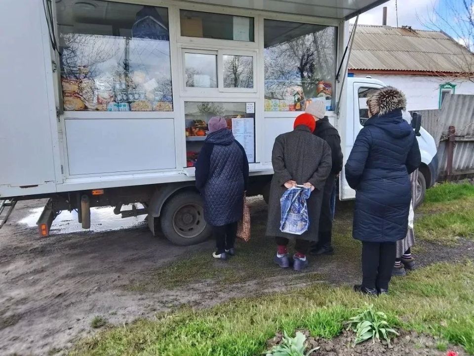 С 2 по 5 мая 2026 года осуществлена выездная торговля с использованием автомагазинов в населенных пунктах городских округов Горловка, Мариуполь, на территории г. Авдеевка, также Волновахского, Володарского, Старобешевского, ... С 2 по 5 мая 2026 года осуществлена выездная торговля с использованием автомагазинов в населенных пунктах городских округов Горловка, Мариуполь, на территории г. Авдеевка, также Волновахского, Володарского, Старобешевского, ...