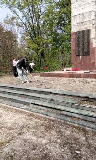 Ветеран-защитник принял участие во Всероссийской неделе субботников Ветеран-защитник принял участие во Всероссийской неделе субботников