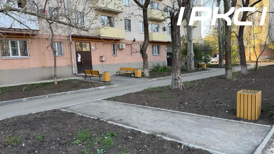 В рамках программы «Благоустройство придомовых территорий 2024-2026» завершаются работы в еще одном дворе на проспекте Строителей в Мариуполе В рамках программы «Благоустройство придомовых территорий 2024-2026» завершаются работы в еще одном дворе на проспекте Строителей в Мариуполе