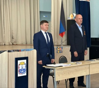 Состоялось десятое внеочередное заседание Мариупольского городского совета