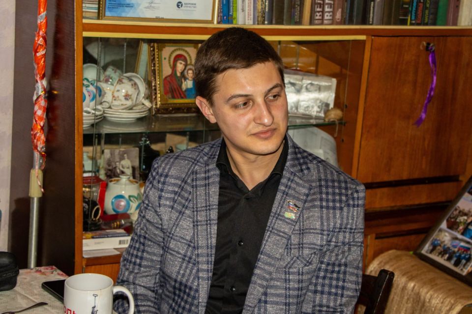 Помогли ветерану добраться на московский парад Помогли ветерану добраться на московский парад