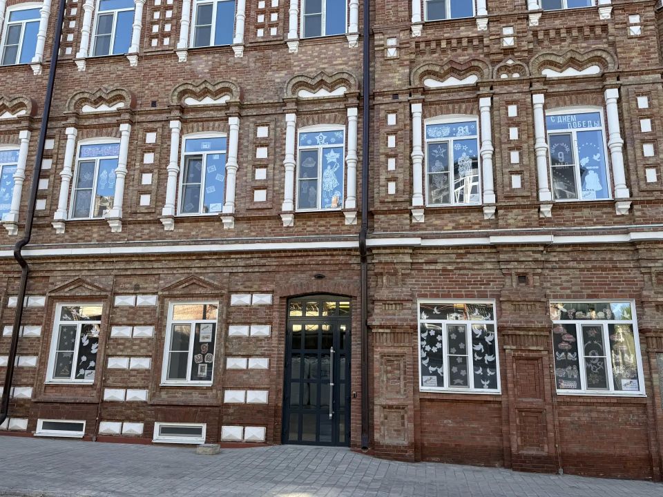 Окна памяти и надежды. День Победы — великий праздник, который объединяет сердца всей страны Окна памяти и надежды. День Победы — великий праздник, который объединяет сердца всей страны