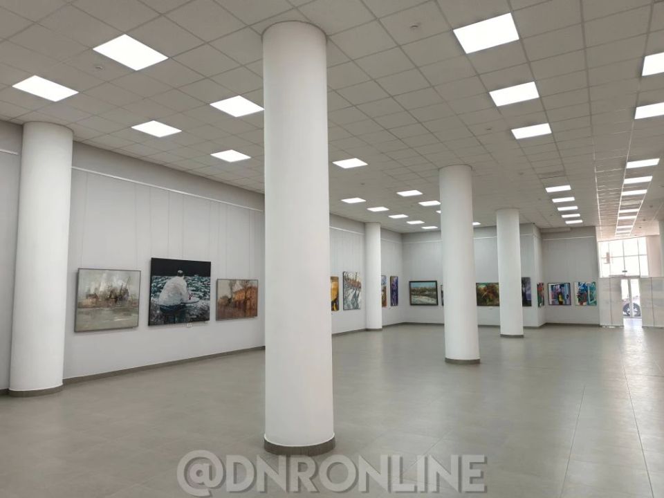 В Мариуполе проходит экспозиция «Большой формат» В Мариуполе проходит экспозиция «Большой формат»